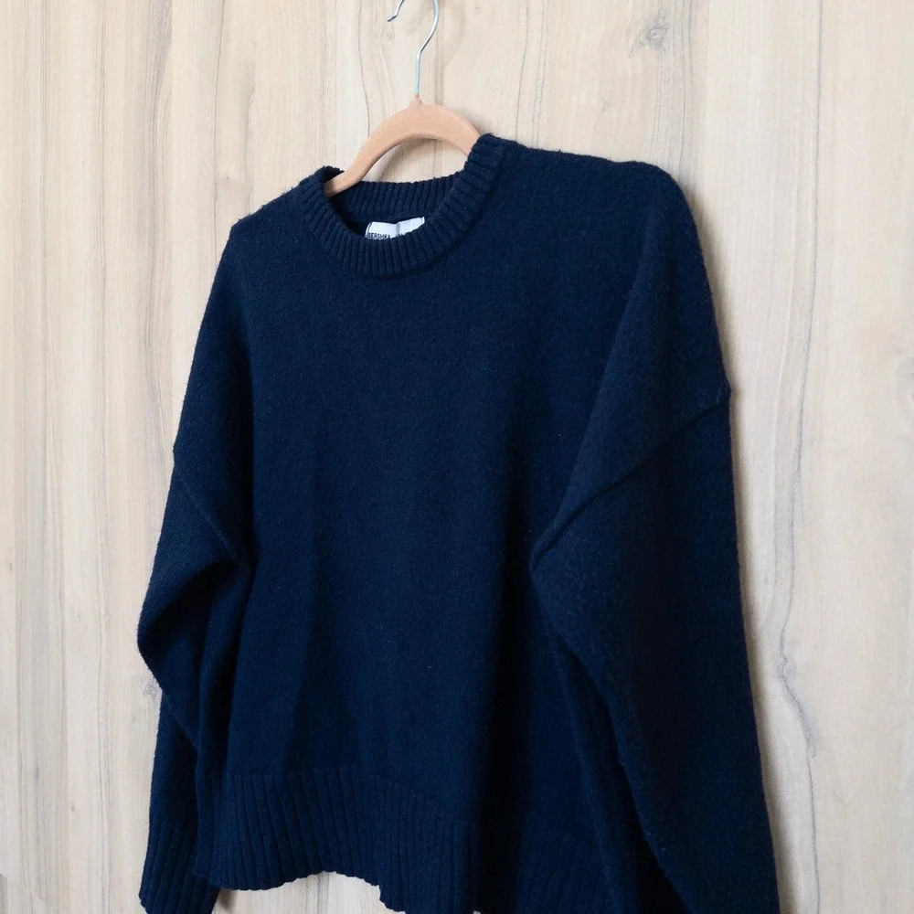 Womens Wool‎ Sweater Small Navy Crewneck Oversized Cropped Boxy Preppy Classic